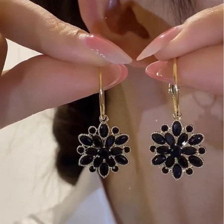 Double Layer Black Hollow Earrings-128